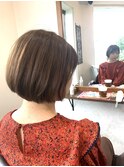 頭と首をキレイに魅せる、私に似合うショートボブ♪