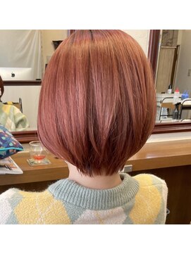 ヨナサン(Yona Saint) オレンジピンクカラー。