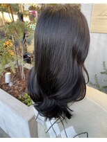 リベラル(liberal)&nbsp;ダークアッシュ 艶髪ロング　顔周りレイヤー 【20代/30代/40代】