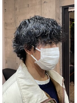 モーブ(MAUVE) 波巻きツイストスパイラルパーマメンズマッシュ