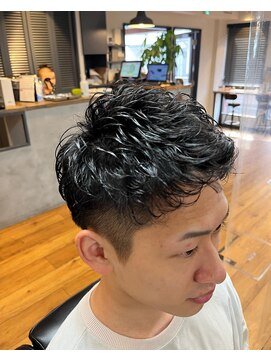 エクシアフロット(exia’D flot) 短めツーブロックパーマスタイル/メンズカット/理容室/パーマ