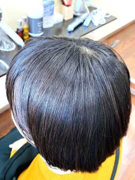 レイディバードカラー 籠原店 30分のリタッチカラー（根元白髪染め）