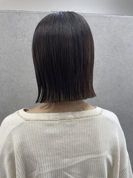ヌーヴェル(nouvelle) 切りっぱなしBob×ダークカラー