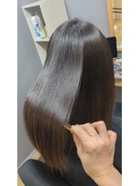 スリーク バイ ロイ 円町本店(sleek by roy)&nbsp;ツヤキラ髪質改善トリートメント