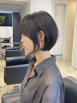 イヴォークトーキョーオーサカ(EVOKE TOKYO osaka) ショート ボブ レイヤー 丸み 耳かけ 可愛い