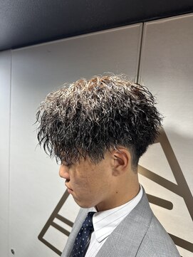 ライズ 渋谷店(RISE) ツイストスパイラル【センターパート】