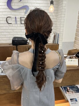 シエル フクオカ(CIEL FUKUOKA) 【リボン付き】あみおろしヘアセット◎