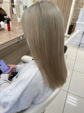 アッシュ 鶴ヶ峰1号店(Ash) ホワイトベージュ【鶴ヶ峰/相鉄線/ホワイトカラー/横浜】