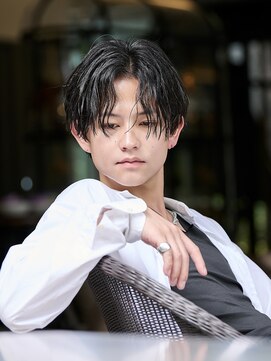 ブラック(BLACK) シャドウパート/Men'sHair/リバースセンターパート/表参道