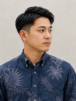レオン 読谷店(LEON)の写真/メンズ専門理容室。カット・眉毛・ヘッドスパで大人の身だしなみを。