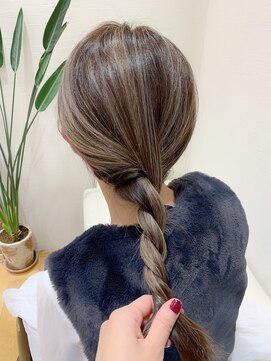 ジュイール(jouir) アレンジも可愛くみせるハイライトカラー[30代40代]