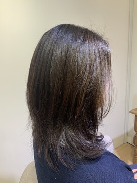 ユーネリー(U-NERY) セミロングスタイル