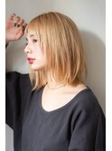 ぱつんストレートボブ × ホワイトベージュ★ ブリーチ