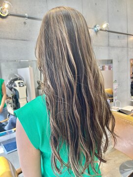 ココ 西葛西南口店(COコ) 美髪/ホワイトグレージュ/ネビージュ/大人かわいい/こなれミディ