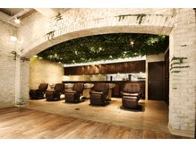 フルフラットのシャンプー台で癒しの時間♪