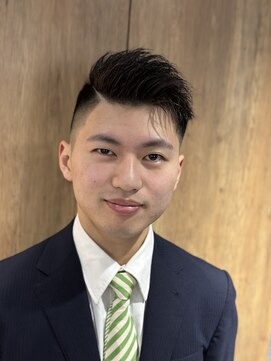 リバティシェアバーバー 銀座(LIBERTY SHARE BARBER) アシンメトリーフェード