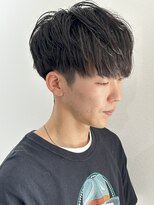 ヒュイル バイ ニアウ(Hwyl by Niau)&nbsp;メンズマッシュツーブロックスパイラルパーマニュアンスパーマ