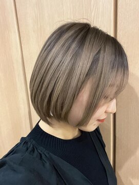 ヴィフ 大船(VIF) バレイヤージュ/ハイライト/ダブルカラー/ケアブリーチ/ボブ