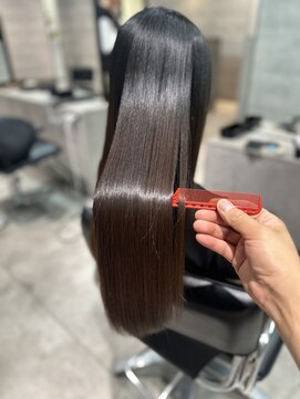 ソル 八王子(SOL) 複雑なダメージ履歴への縮毛矯正