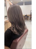 ミルクティーベージュ