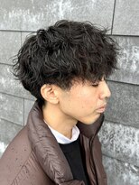 ヒュイル バイ ニアウ(Hwyl by Niau) 波巻きスパイラルパーマメンズカットパーママッシュシャドウ