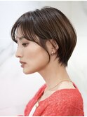 横浜西口切りっぱなしミニボブショートレイヤー前下がり前髪なし