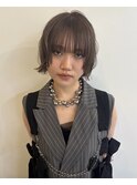 透明感グレージュ×エッジィボブ