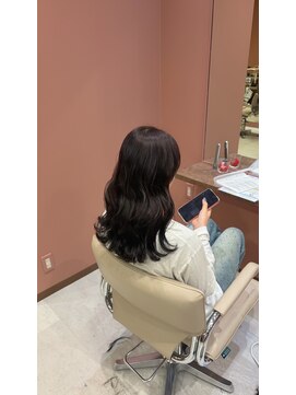 ニナ 梅田(nina) ほんのりブラウンカラー