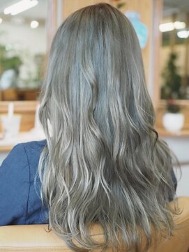 ジェンヌ(Sienne) 一度は憧れる『ホワイトアッシュカラー』30代/40代/50代/60代