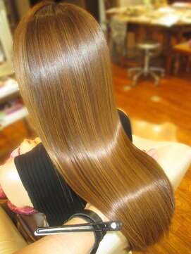 ヘアープロデュース ア ラ モード(Hair Produce A La Mode) ツヤツヤサラサラなストレート美髪