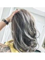 ラックスビーギャラリー なんば駅前店(LUXBE GALLERY) ＊津村＊style by LUXBE＊ホワイト☆ミルクティーハイライト