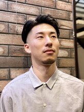 バーバー波打チギワ&nbsp;7:3・ツーブロック・フェードスタイル