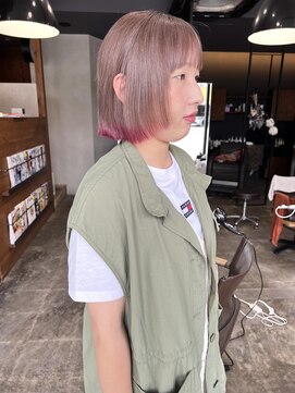 アム(am) ミルクティーベージュとピンクの裾カラー