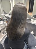 オリーブグレージュ