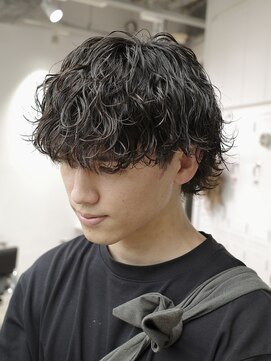 レタッチ バイ フィフス 天神大名(RETOUCH by fifth) 波巻きスパイラルパーマツイストパーマシャドウパーマメンズ眉毛