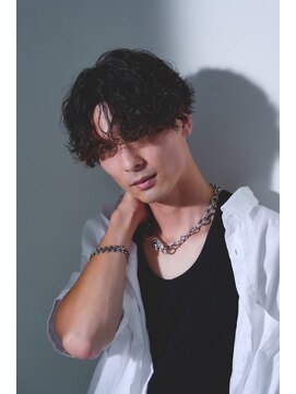 ワンインチ(1 inch) 【1inch】波巻パーマ/センターパート/かりあげ(札幌/麻生)