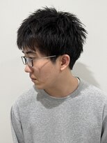 ヒュイル バイ ニアウ(Hwyl by Niau) メンズショートパーマナチュラルヘア短髪刈り上げツーブロック