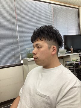 ヘアーシード(seed) ツーブロック×弱めパーマ