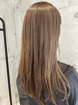 プラスシー(+C) 繊細ハイライトでミントグレージュ！福岡ハイライト