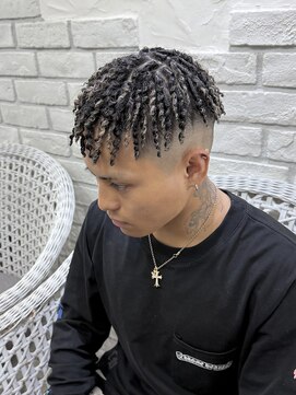 ヘアーグランデシーク(Hair Grande Seeek) スプリングドレッド針金パーマスパイキーアフロ特殊パーマ
