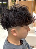 スペインカール　フェード　刈り上げ
