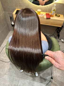 セントラル 三宮店(central) 【神戸三宮】素髪再生うる艶ストレート美髪改善プログラム