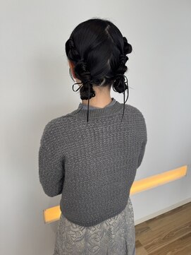 ハノン(Hanon) タイトツインアレンジ/お呼ばれヘア