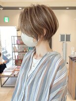 バンプ ギンザ(BUMP GINZA)&nbsp;40.50代前下がりショートボブ×白髪ぼかしハイライト【湯本】