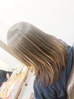美容室 カノン(Kanon)&nbsp;グレイカラーのバレイヤージュをオン♪