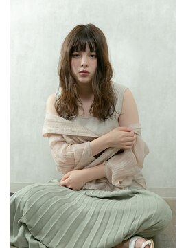 ディスオモテサンドウ 表参道(This OMOTESANDO) 大人可愛い外国人風無造作ロング