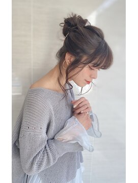 オーロ(ORO) ゆるふわドレスヘアお団子ヘア