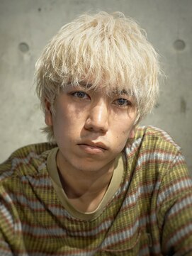 アルファ 新宿(alpha) サーフカール/ 刈り上げセンターパート/ブルーブラック[新宿駅]