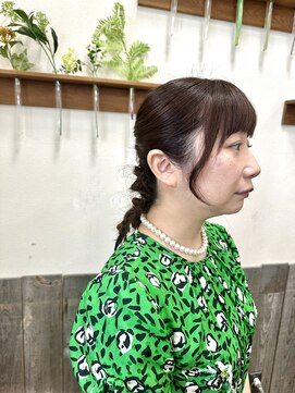 ケープラス(K+plus) ツイスト+編み込みのガーリーアップ