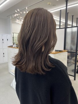 サンド 大阪梅田(sand) @haru__sand ボブルフ/黒髪/ネビージュ/小顔/ワンレン/大阪梅田